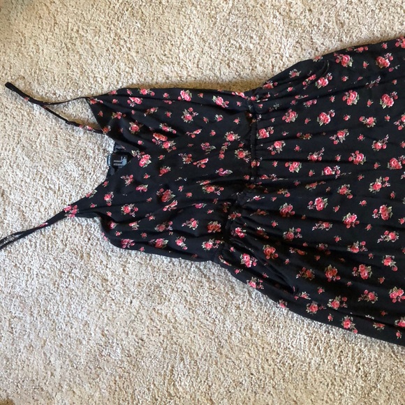 Romper - Picture 1 of 5